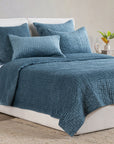 Bari - Velvet Quilt