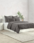 Bari - Velvet Quilt