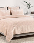 Bari - Velvet Quilt
