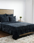 Bari - Velvet Quilt