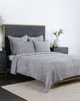 Bari - Velvet Quilt - Gray