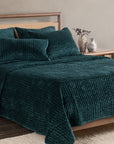 Bari - Velvet Quilt - Emerald