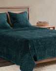 Bari - Velvet Quilt - Emerald