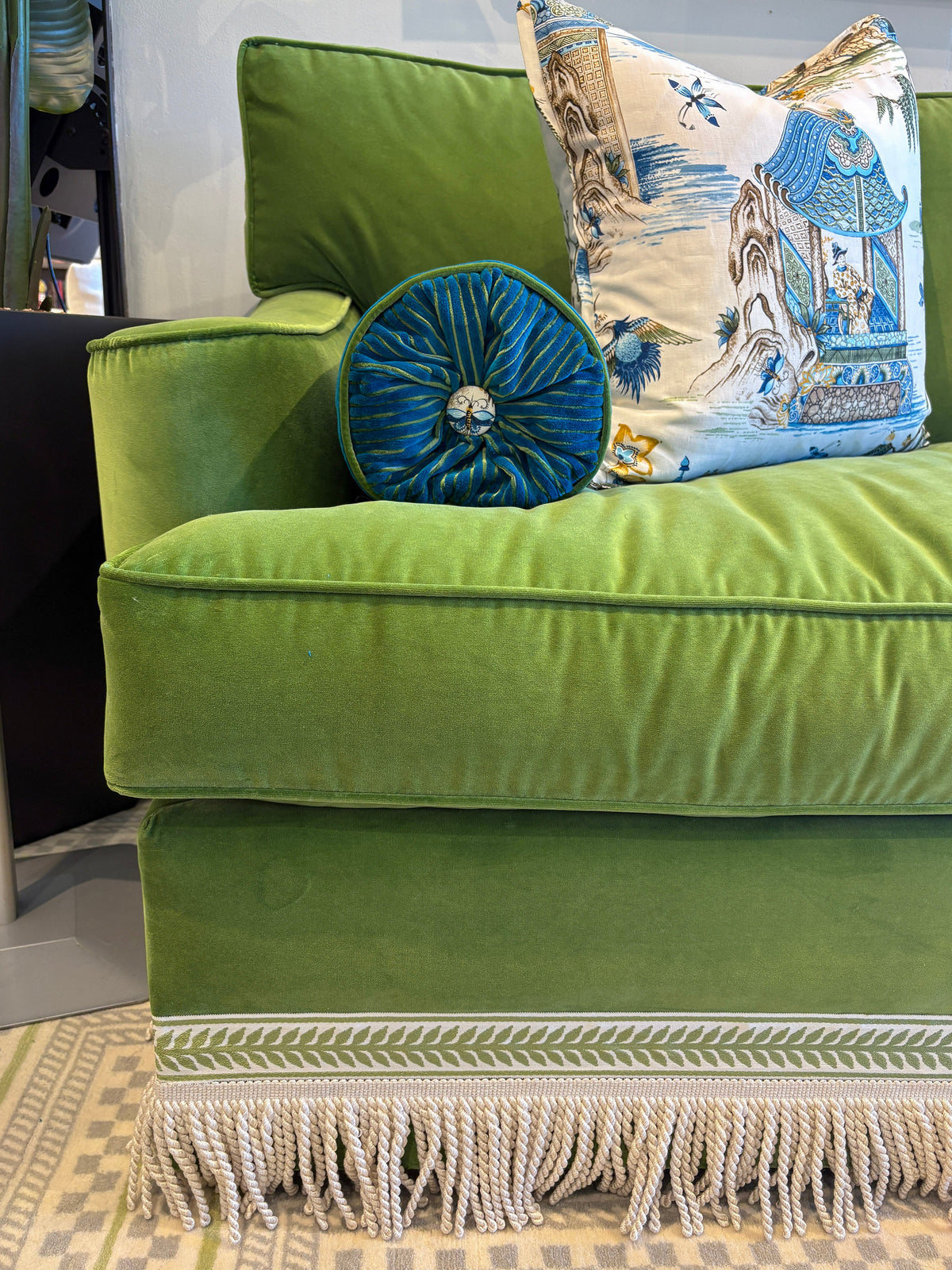 How to Choose a Sofa: Size, Depth, Fabric, Fill & Construction