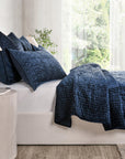 Bari - Velvet Quilt