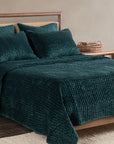 Bari - Velvet Quilt