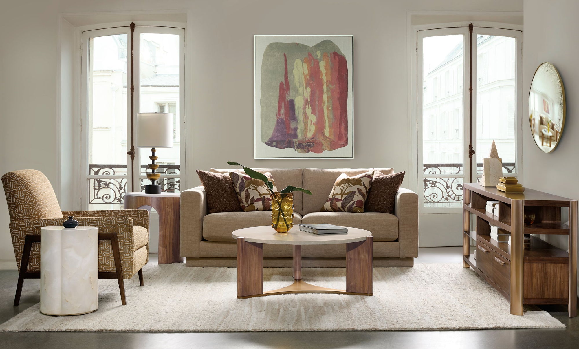 Eleana - Round Table