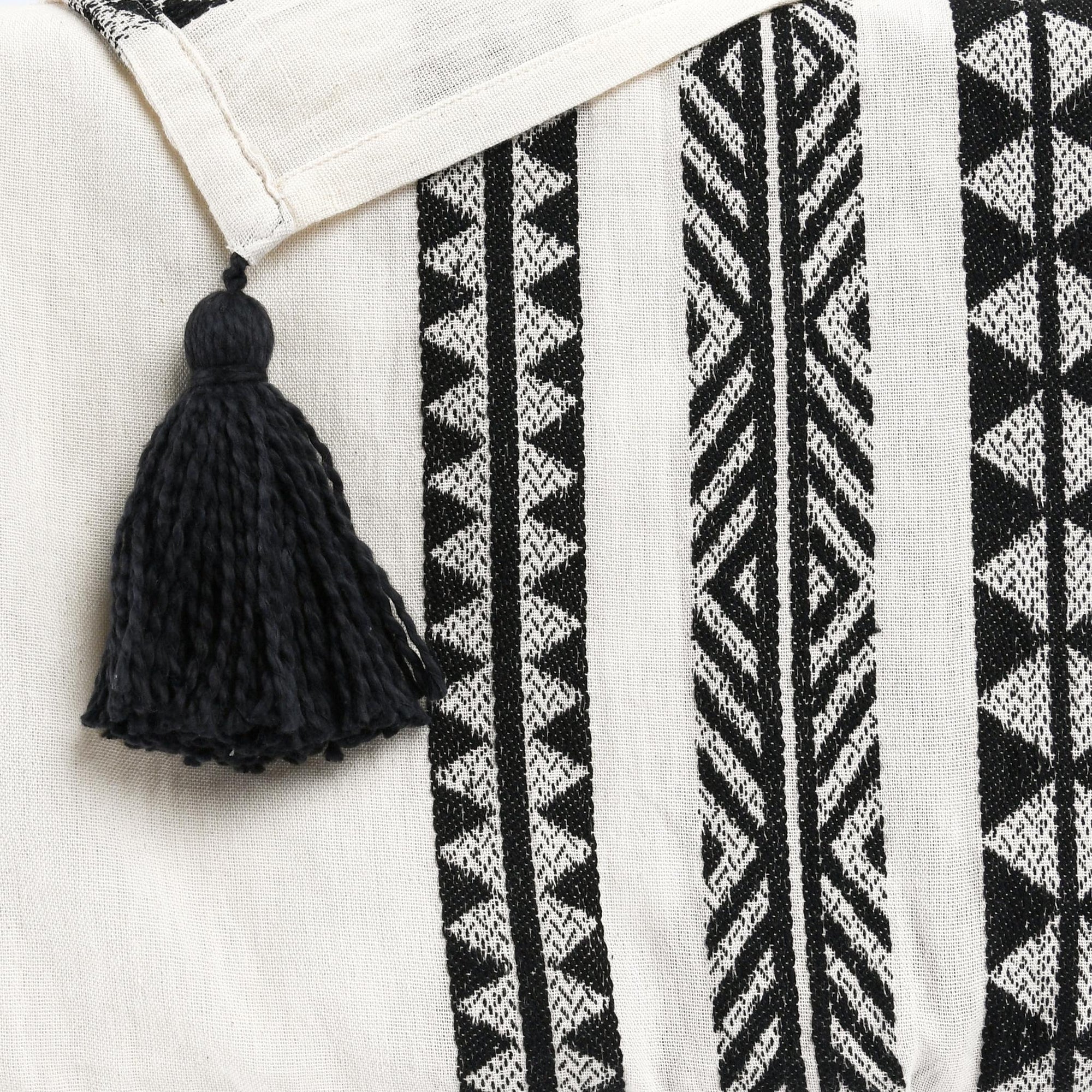 Endora - TC Throw - Black / Ivory