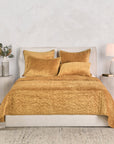 Bari - Velvet Quilt Set