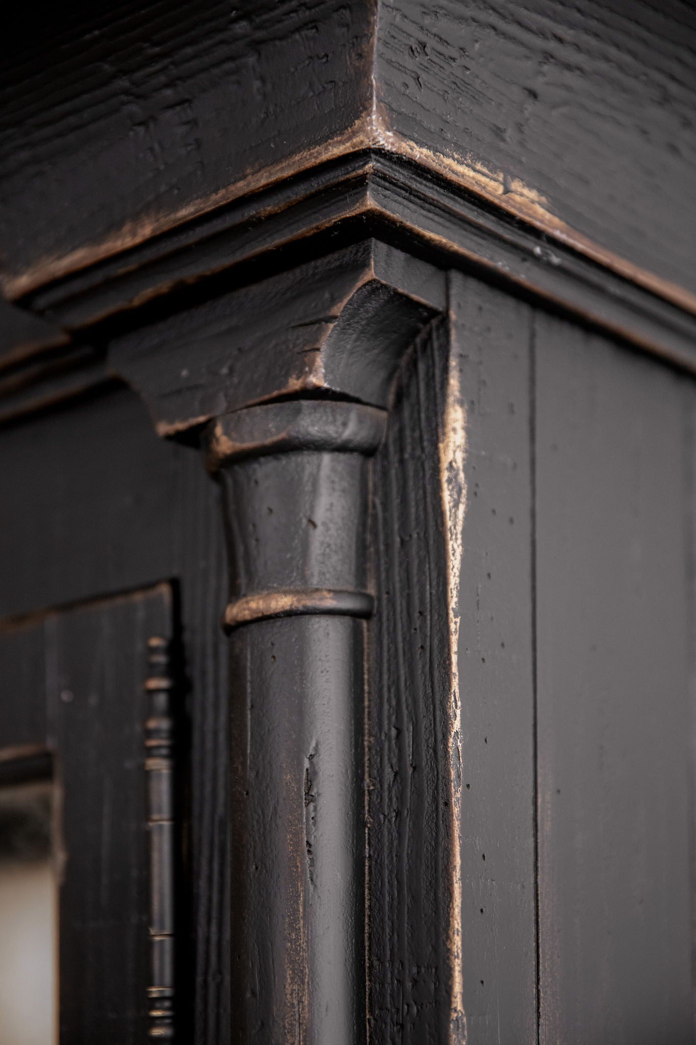 Ciao Bella - Display Cabinet