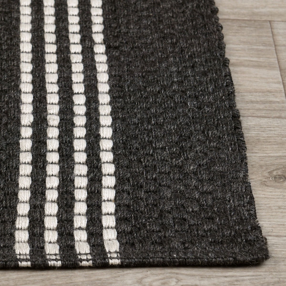 Performance Sorrento Stripe - Rug 2.6&#39; x 8&#39;